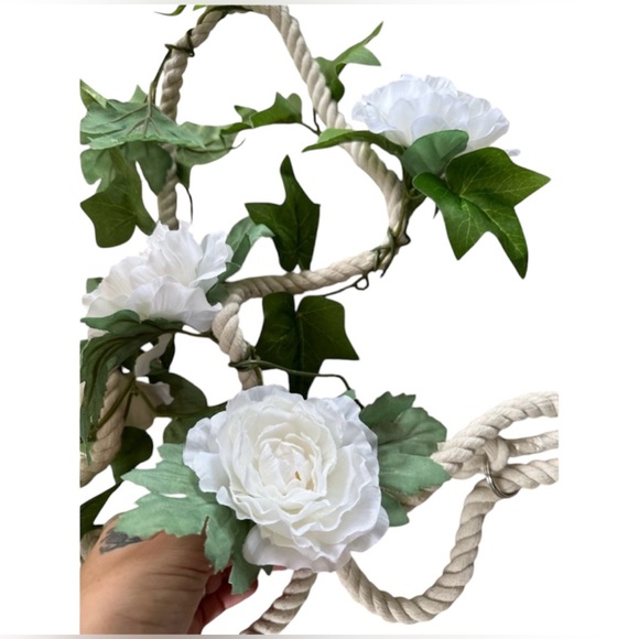 Wedding Flower Dog White Rose Rope Leash Homemade, Not Meant For A Dog The Pulls - Picture 4 of 4